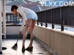 Giận chồng bỏ ra ngoài đường, cô vợ dễ dãi về nhà trai lạ để "tâm sự"